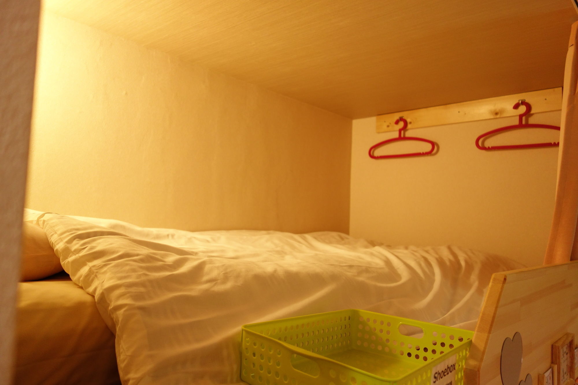 Kens House Hotel Osaka Exterior photo