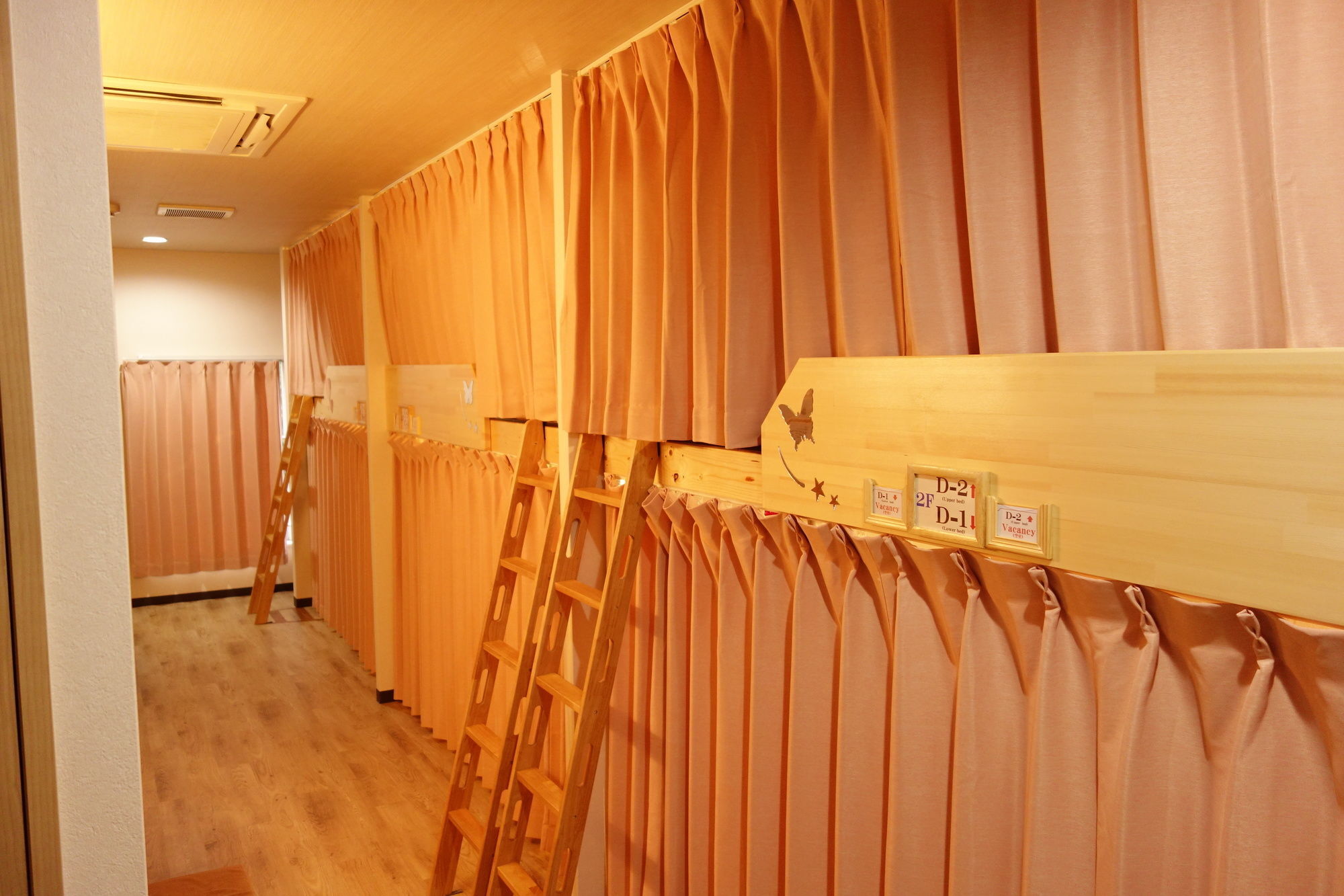 Kens House Hotel Osaka Exterior photo